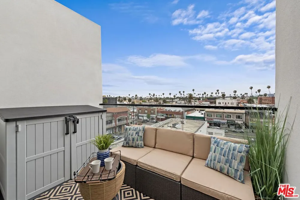 321 S Oxford Ave #603 Los Angeles, CA 90010