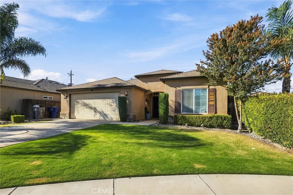 402 Dagenham Court Bakersfield, CA 93307