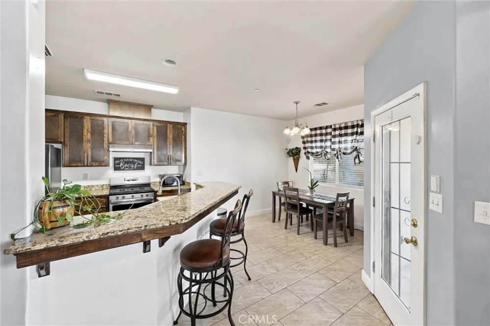 402 Dagenham Court Bakersfield, CA 93307