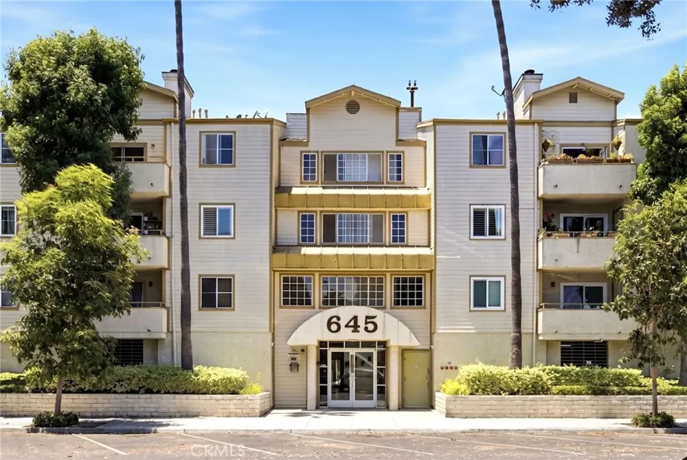 645 Chestnut Long Beach, CA 90802