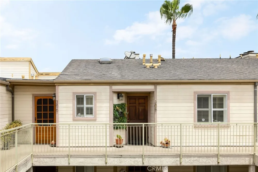 645 Chestnut Long Beach, CA 90802