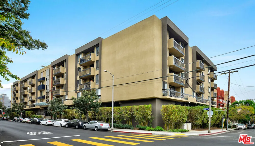 7320 Hawthorn Avenue #121 Los Angeles, CA 90046