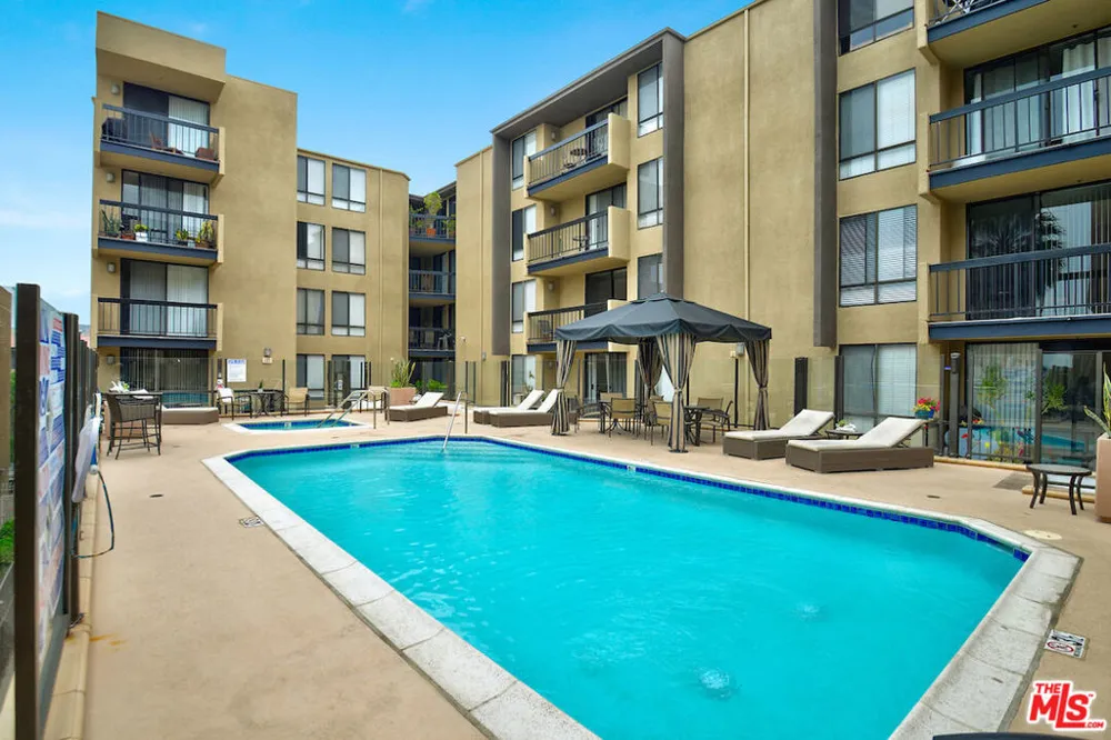 7320 Hawthorn Avenue #121 Los Angeles, CA 90046