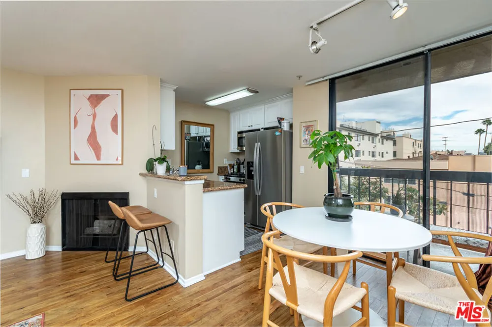 7320 Hawthorn Avenue #121 Los Angeles, CA 90046