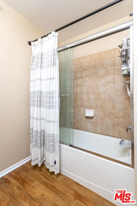 7320 Hawthorn Avenue #121 Los Angeles, CA 90046