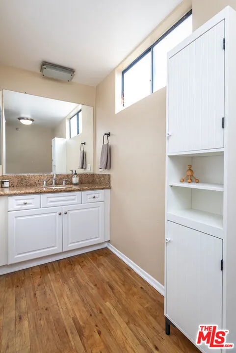 7320 Hawthorn Avenue #121 Los Angeles, CA 90046