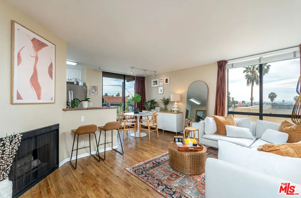 7320 Hawthorn Avenue #121 Los Angeles, CA 90046
