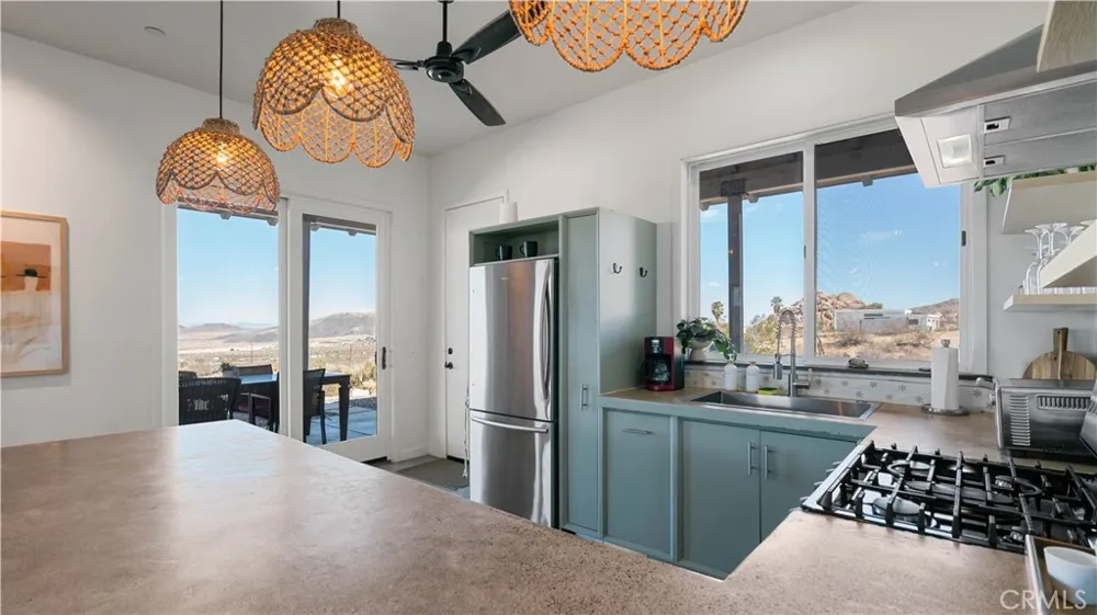 7285 Mount Lassen Joshua Tree, CA 92252