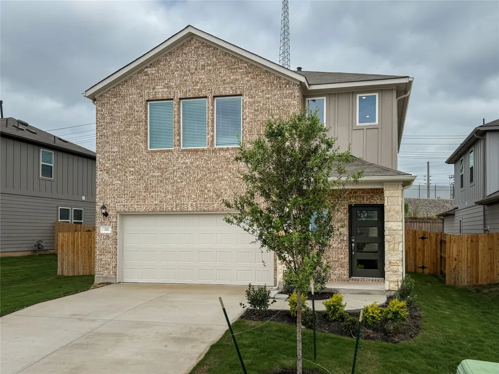 211 Mad Pupper Drive Buda, TX 78610