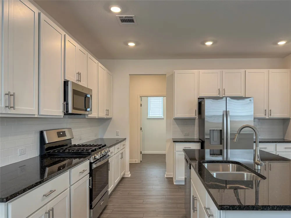 211 Mad Pupper Drive Buda, TX 78610