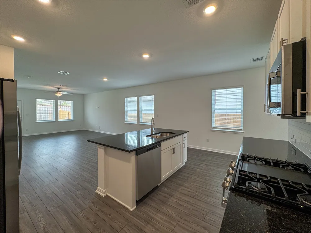 211 Mad Pupper Drive Buda, TX 78610