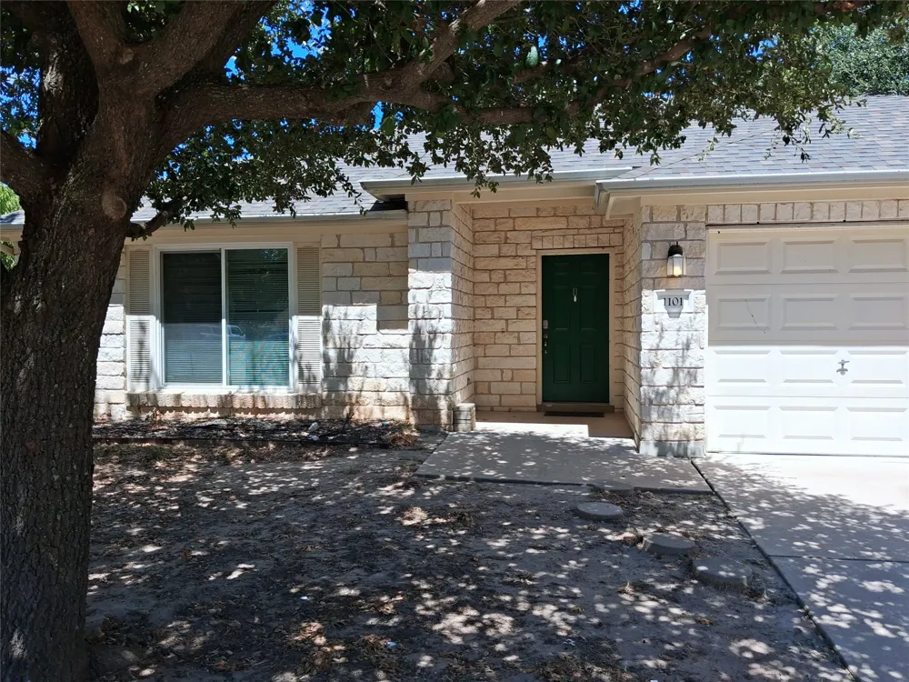 1101 Downridge Drive Leander, TX 78641
