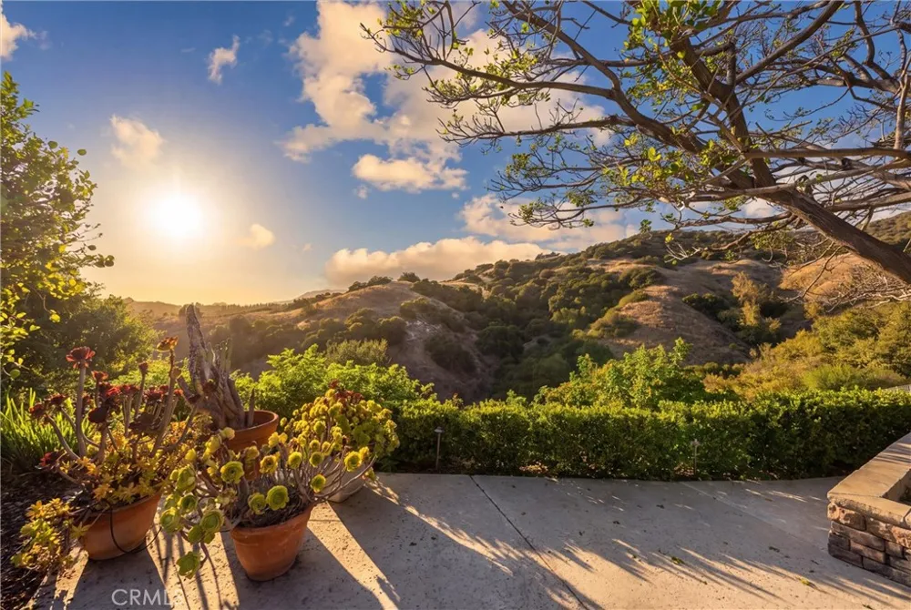 2621 Mountain Claremont, CA 91711