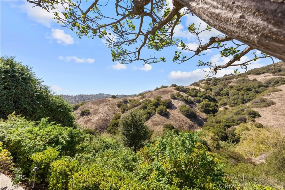 2621 Mountain Claremont, CA 91711