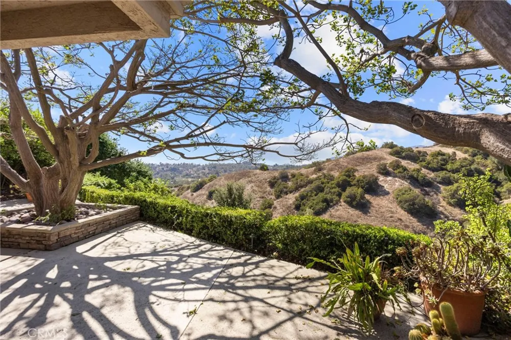 2621 Mountain Claremont, CA 91711
