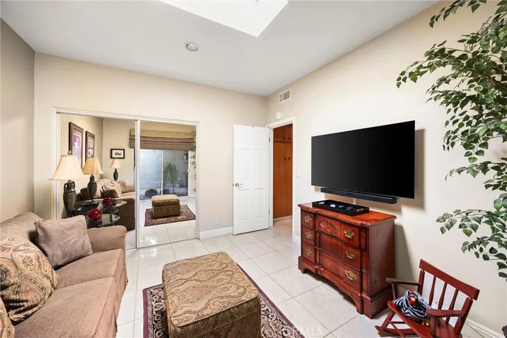 2621 Mountain Claremont, CA 91711