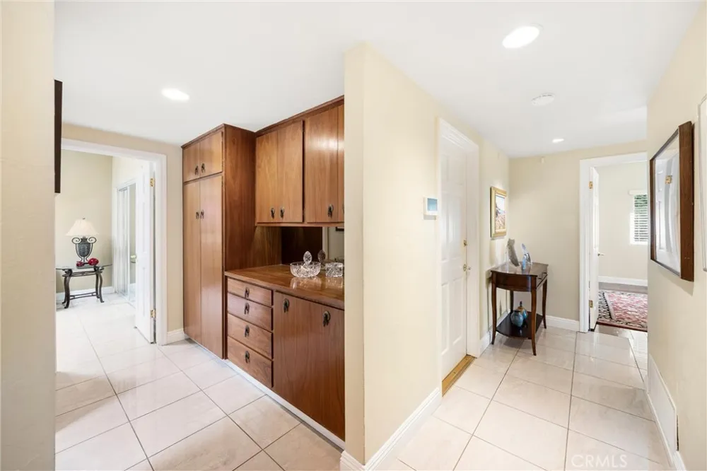 2621 Mountain Claremont, CA 91711
