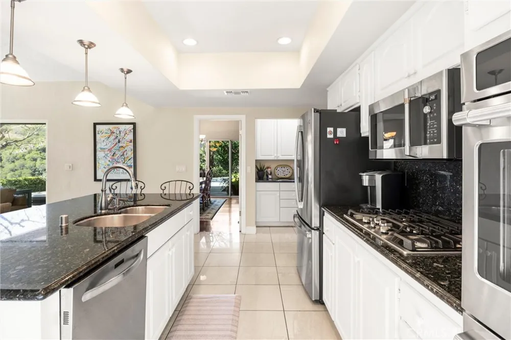 2621 Mountain Claremont, CA 91711