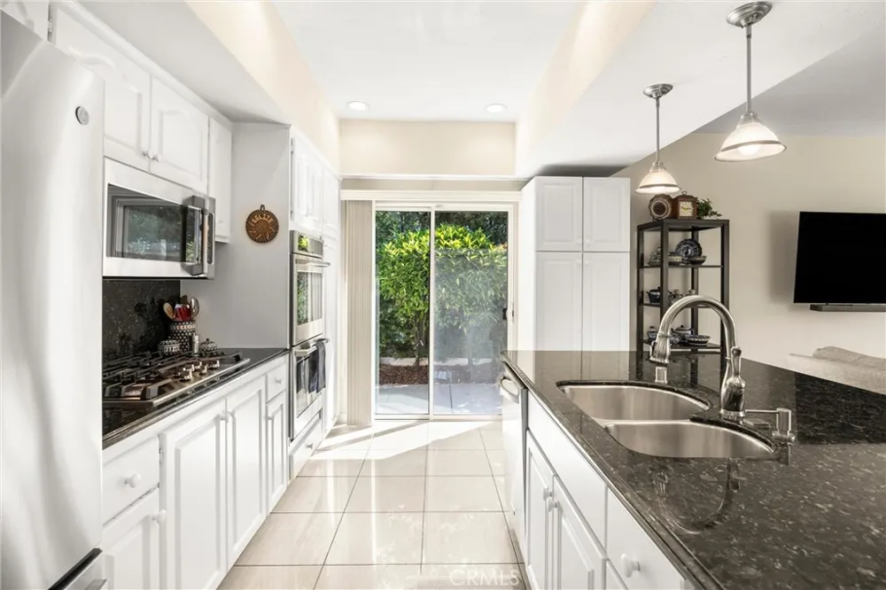 2621 Mountain Claremont, CA 91711