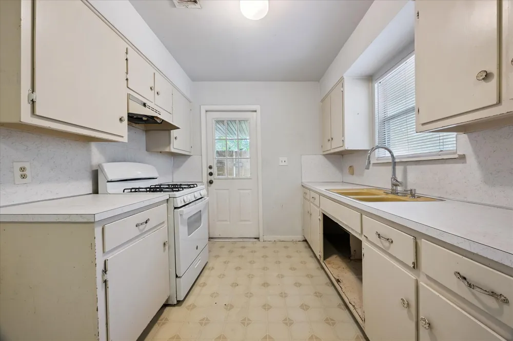 402 Bramble Drive Austin, TX 78745