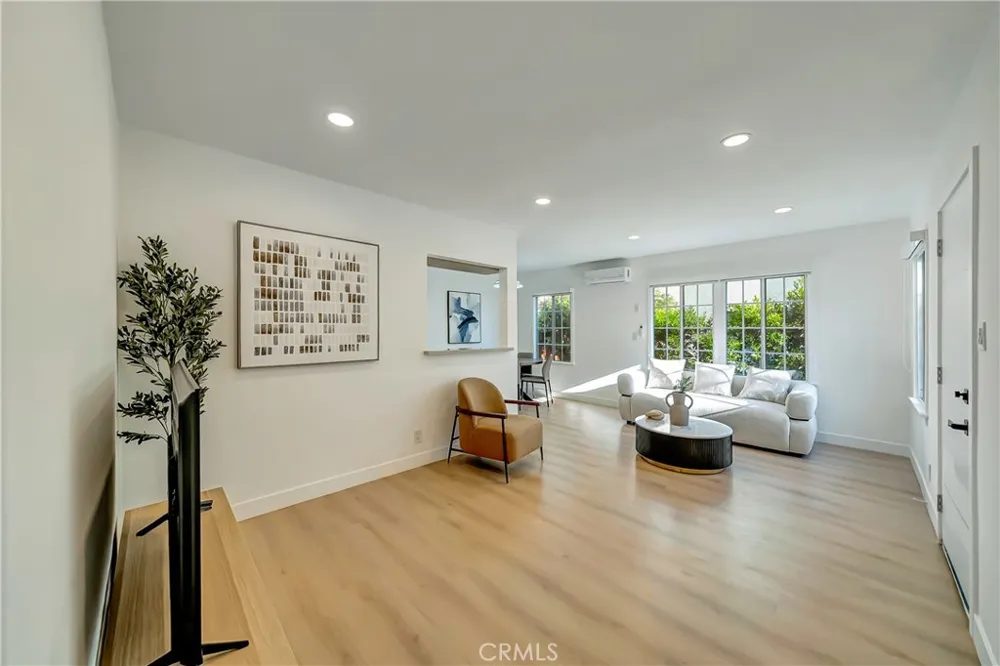 128 Lukens Place Glendale, CA 91206