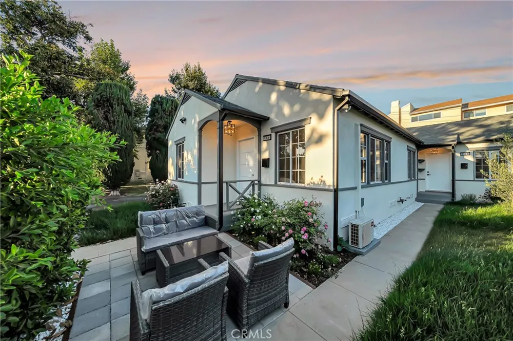 128 Lukens Place Glendale, CA 91206