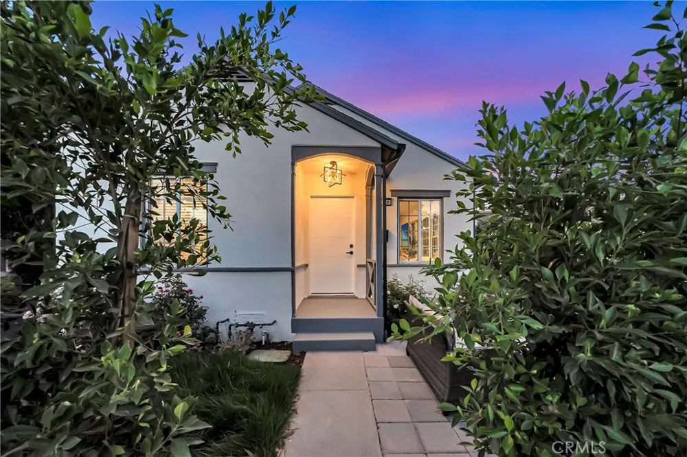 128 Lukens Place Glendale, CA 91206