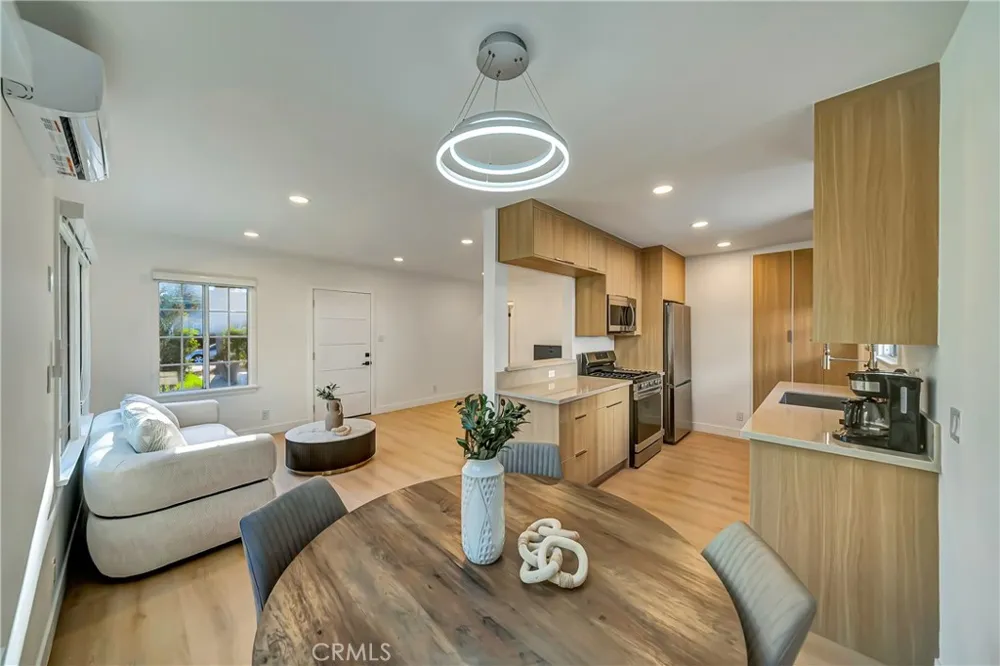 128 Lukens Place Glendale, CA 91206
