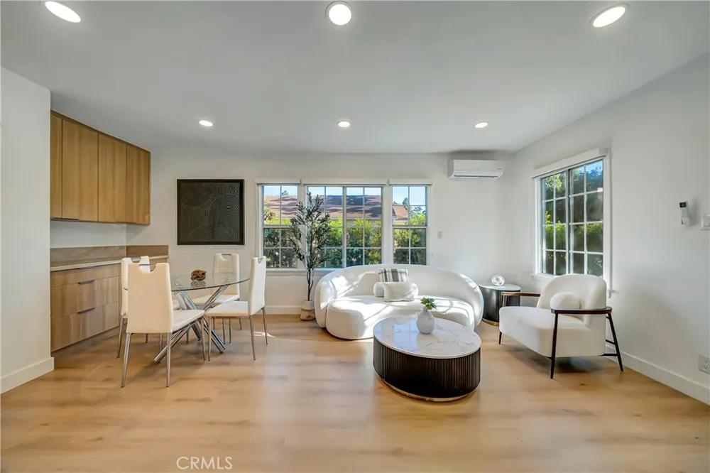 128 Lukens Place Glendale, CA 91206