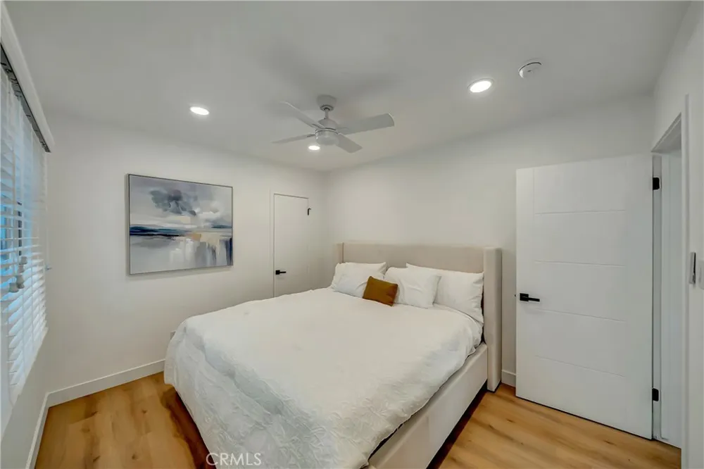 128 Lukens Place Glendale, CA 91206