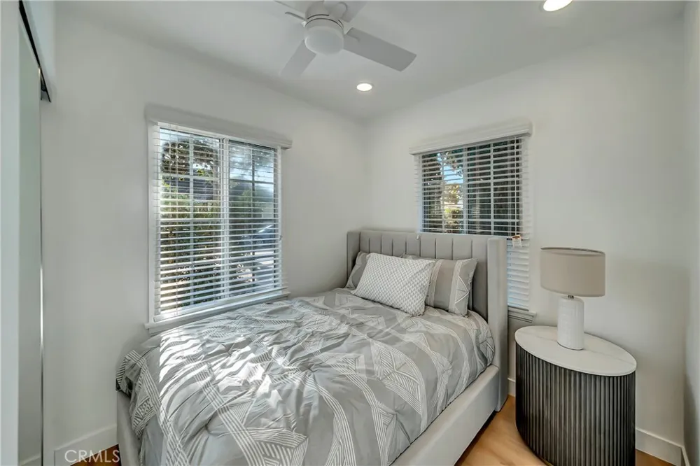 128 Lukens Place Glendale, CA 91206