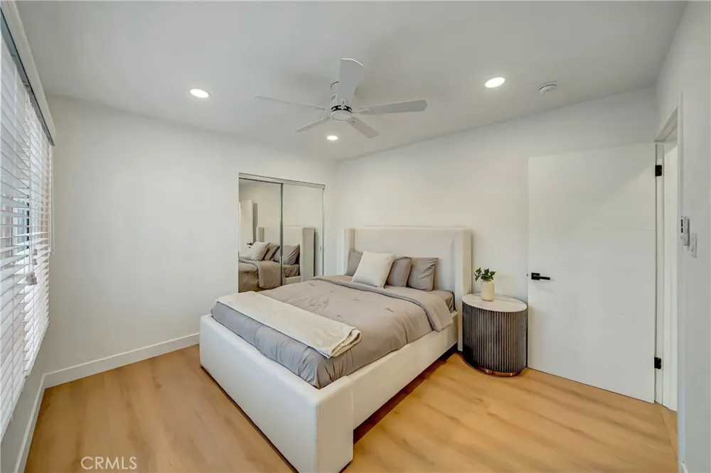 128 Lukens Place Glendale, CA 91206