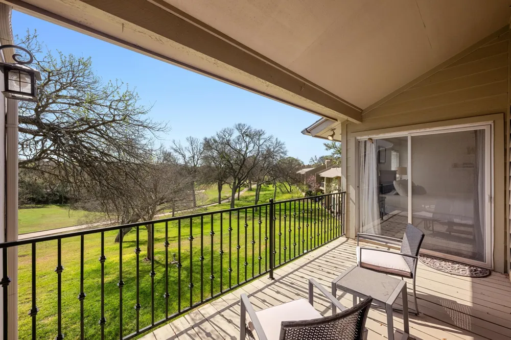 100 Lido Circle #B2 Lakeway, TX 78734
