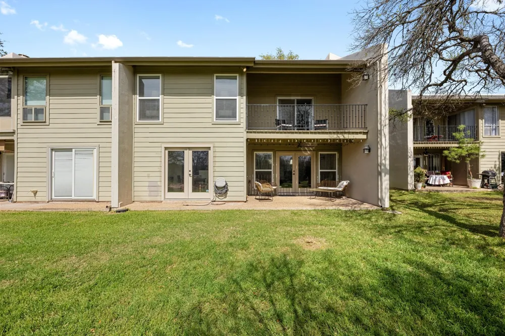 100 Lido Circle #B2 Lakeway, TX 78734