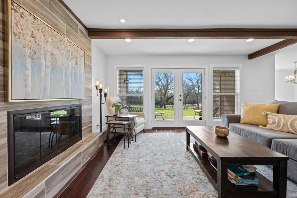100 Lido Circle #B2 Lakeway, TX 78734