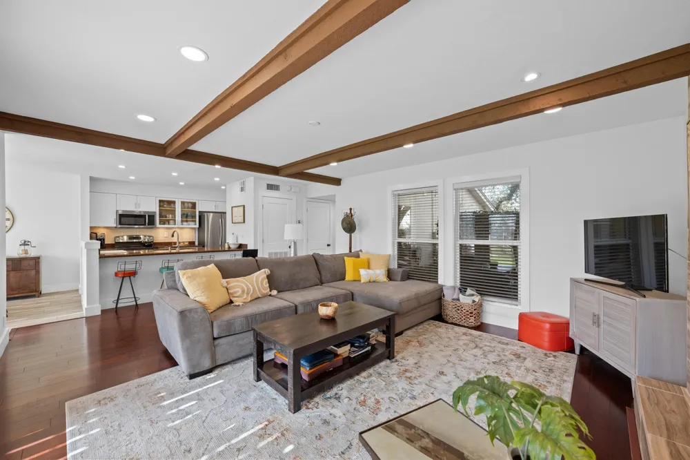100 Lido Circle #B2 Lakeway, TX 78734