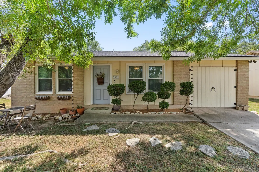 3303 Plantation Road Austin, TX 78745