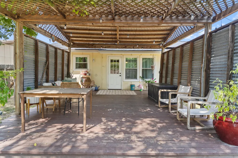 3303 Plantation Road Austin, TX 78745