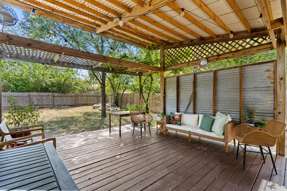 3303 Plantation Road Austin, TX 78745
