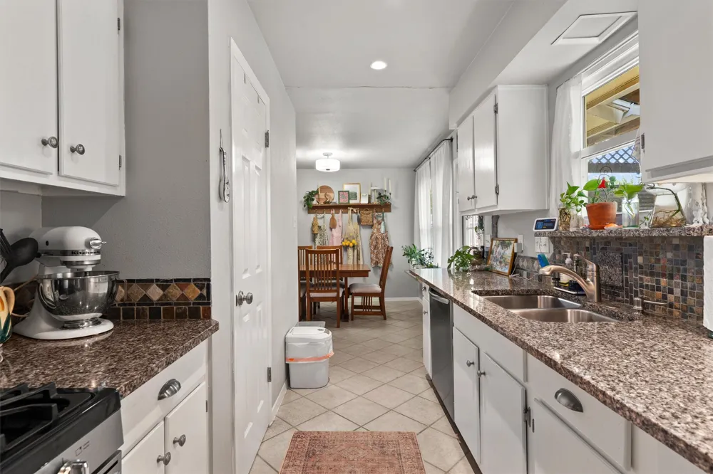 3303 Plantation Road Austin, TX 78745