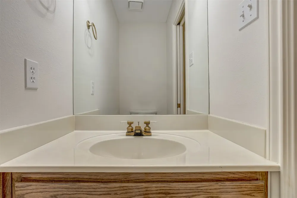 410 Rolling Green Drive Lakeway, TX 78734