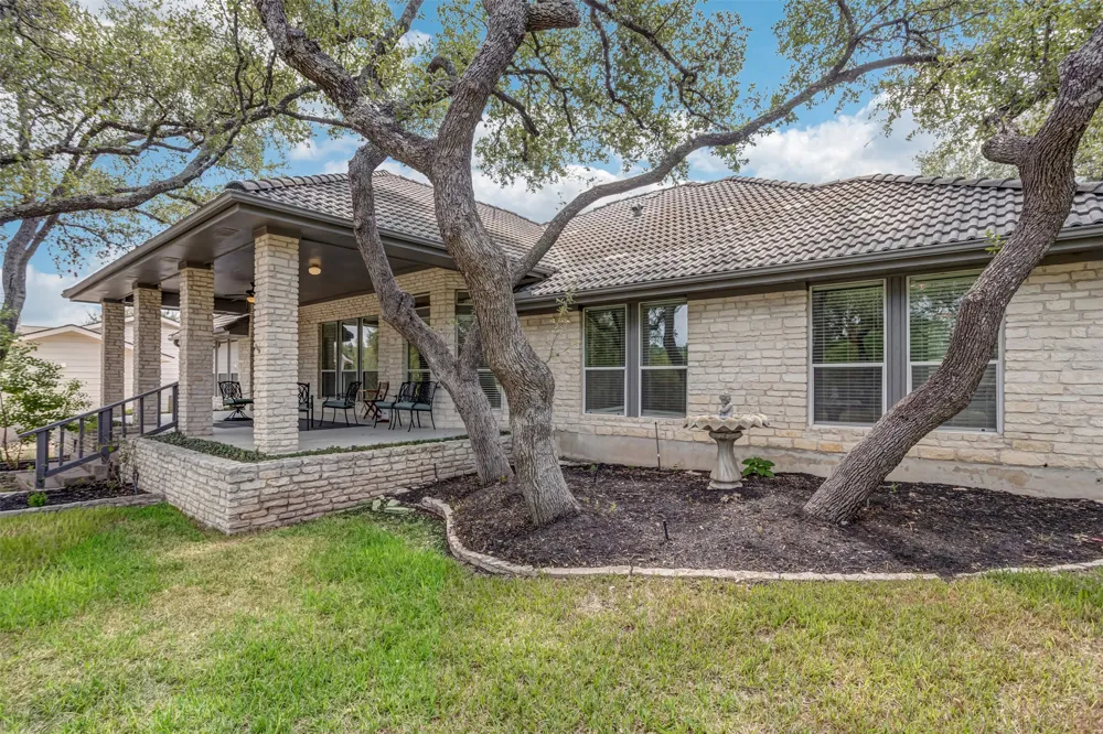 410 Rolling Green Drive Lakeway, TX 78734