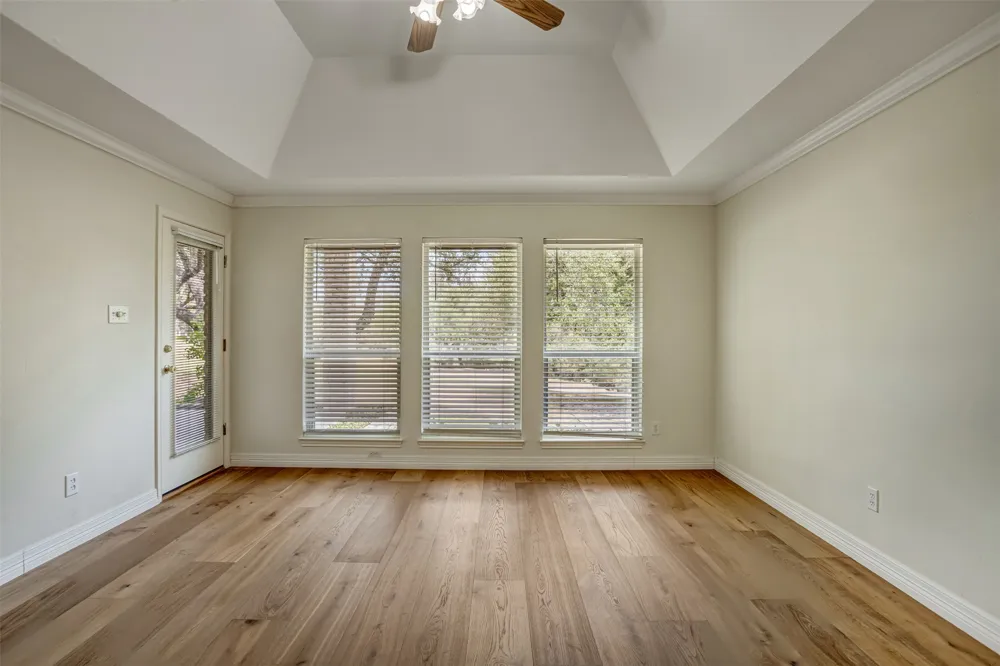 410 Rolling Green Drive Lakeway, TX 78734