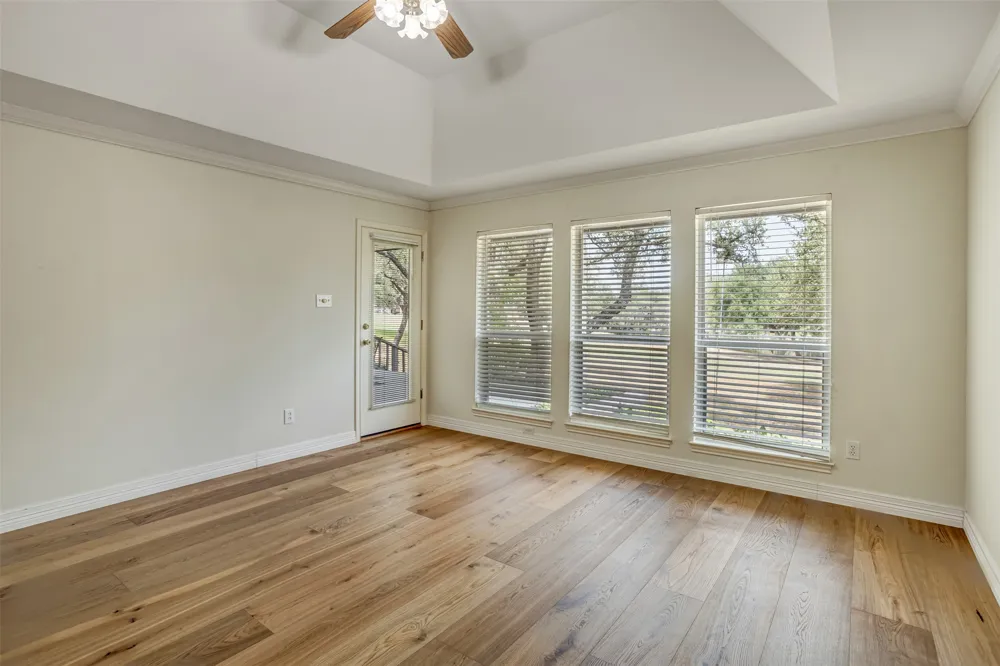 410 Rolling Green Drive Lakeway, TX 78734