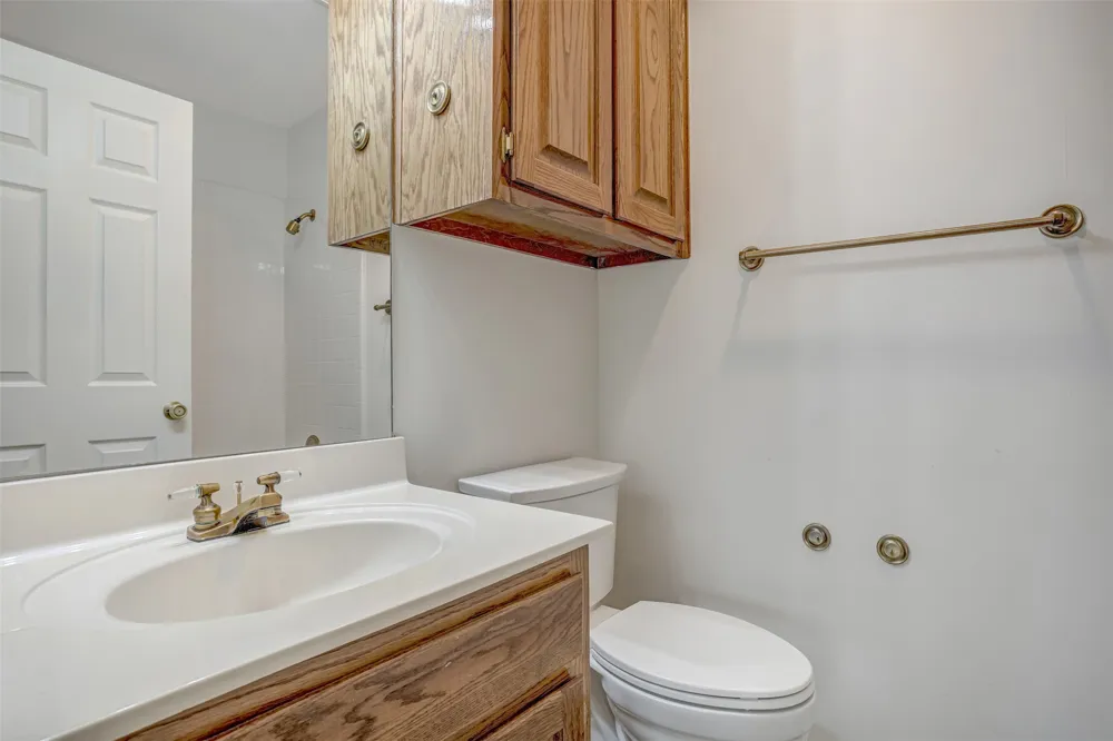 410 Rolling Green Drive Lakeway, TX 78734