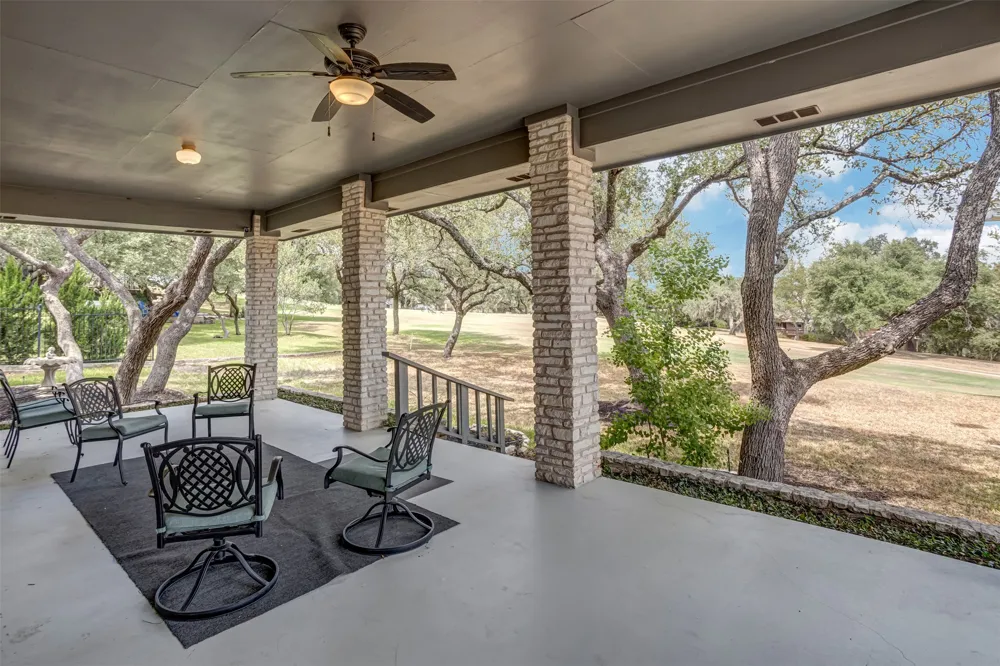 410 Rolling Green Drive Lakeway, TX 78734