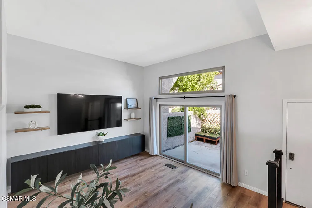 2445 Chandler Avenue #3 Simi Valley, CA 93065