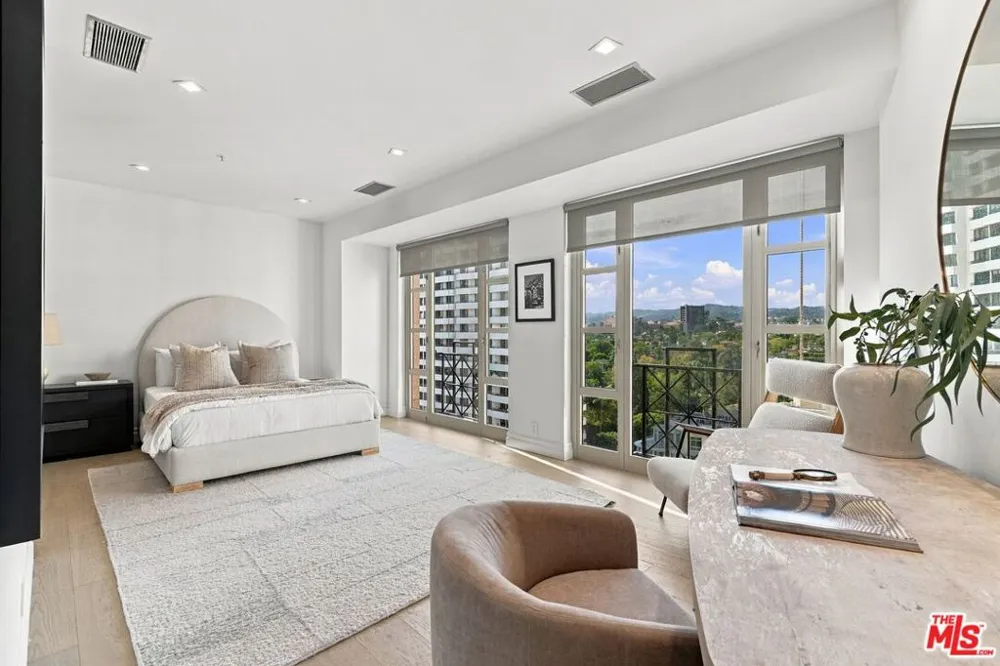 10580 Wilshire Boulevard #36 Los Angeles, CA 90024