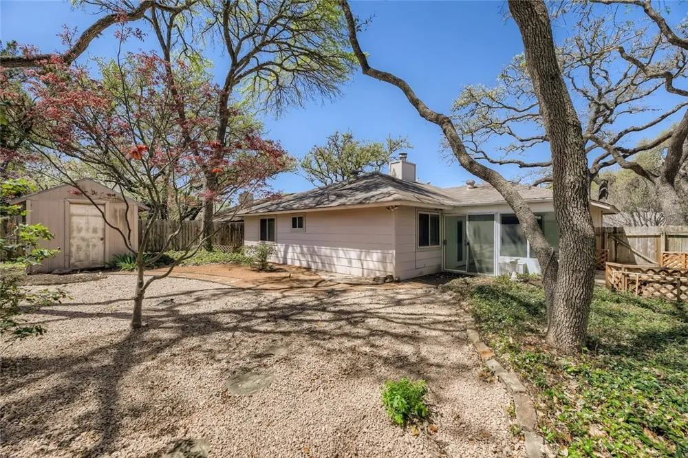 9111 Marsh Drive Austin, TX 78748
