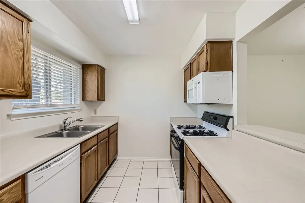 9111 Marsh Drive Austin, TX 78748